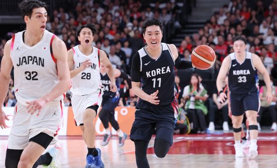 이우석 '전력을 다해'