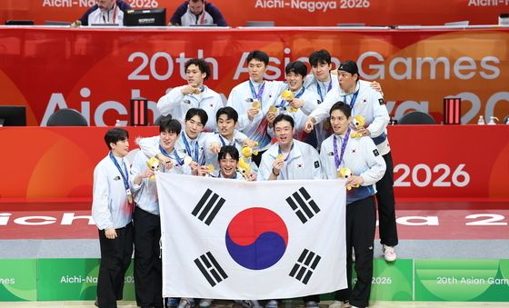 12년 만에 금메달 목에 건 남자 농구 대표팀