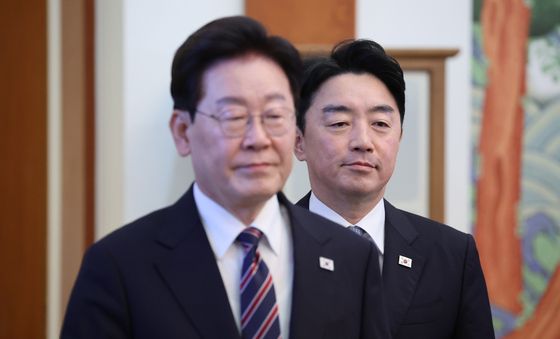 수석보좌관회의 참석하는 '사의 표명' 강훈식 비서실장