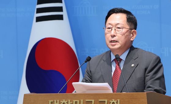 유용원 의원, DMZ 지뢰 폭발 추정 사고 관련 기자회견
