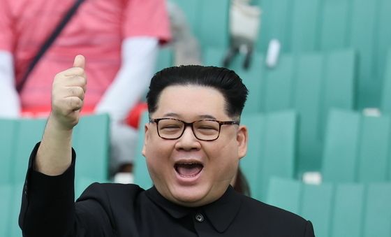 남북전 찾은 중국계 정치활동가 '하워드X'