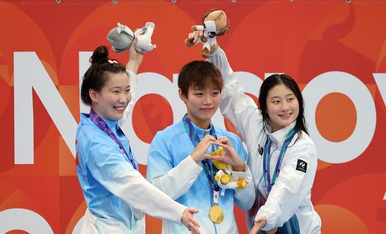 50m 배영 동메달 김승원, '다함께 하트'