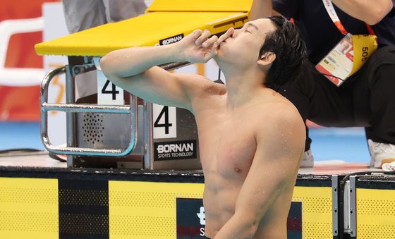 김영범, 2026 아시안게임 수영 첫 금메달