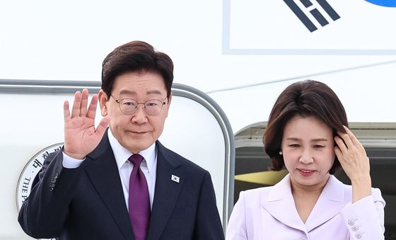 뉴욕 도착한 이재명 대통령·김혜경 여사