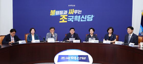 모두발언하는 김준형 조국혁신당 원내대표