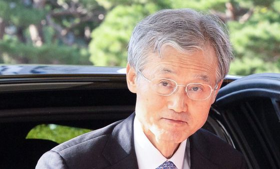 대법원 향하는 조희대 대법원장