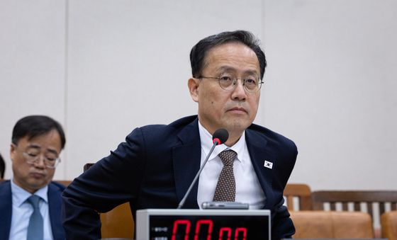 대미투자 보고 위해 국회 찾은 이형일 부총리