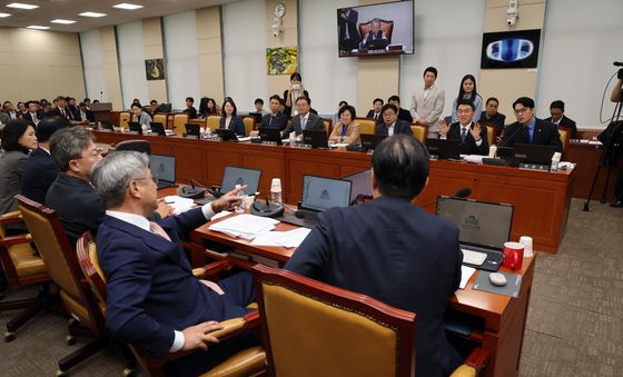 국회 과방위, 'KBS 외압 공방'