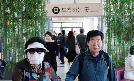역귀성객 '자녀집 향해 빨라지는 발걸음'