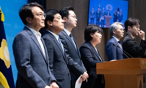 조희대 대법원장 대법관 재제청 거부 관련 기자회견하는 서영교 법사위원장