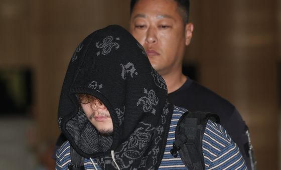 공연 마치고 출국하는 바운디