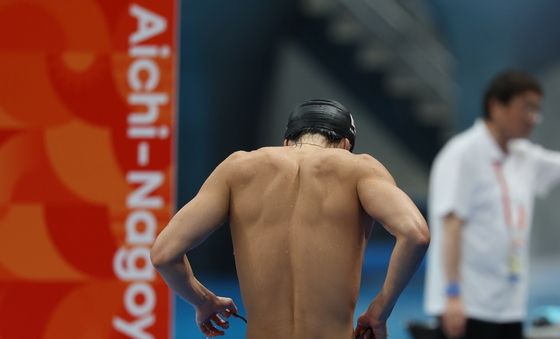 어깨 부상에도 투혼 발휘했지만…김우민, 자유형 1500m 8위