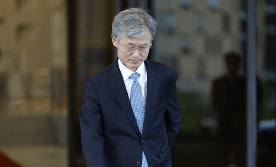 퇴근하는 조희대 대법원장