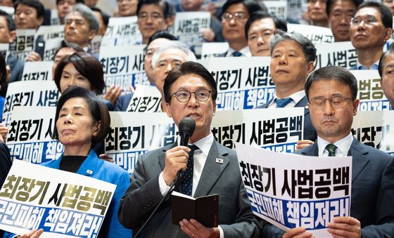조희대 대법원장 규탄 발언하는 김민석 민주당 대표