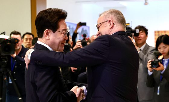 인사 나누는 한·호주 정상