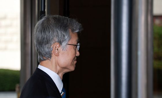 조희대 대법원장 '묵묵부답'