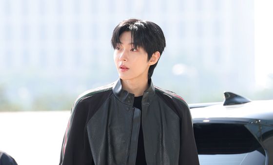 출국하는 황인엽