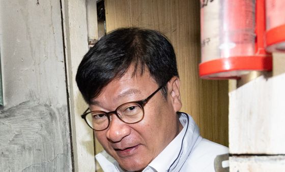 정점식 국민의힘 원내대표, 쪽방촌 추석 민생현장 방문