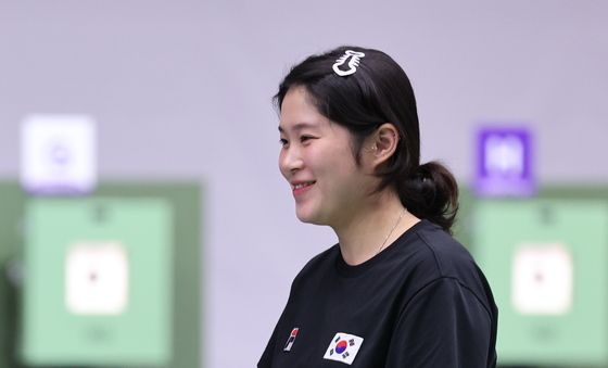 미소짓는 추가은 '사격 첫 금'
