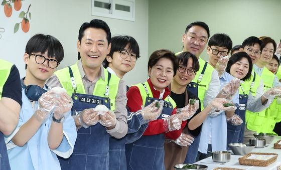 장동혁 대표 '즐거운 추석 보내세요'
