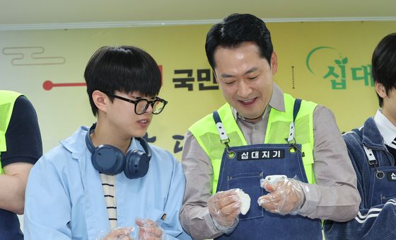 송편 빚는 장동혁 대표