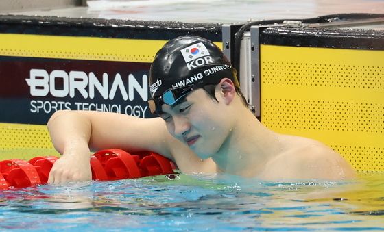황선우, 200m 은메달