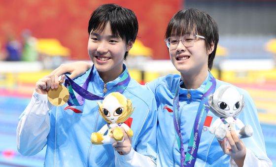 대회 3관왕 중국의 수영 천재 위쯔디