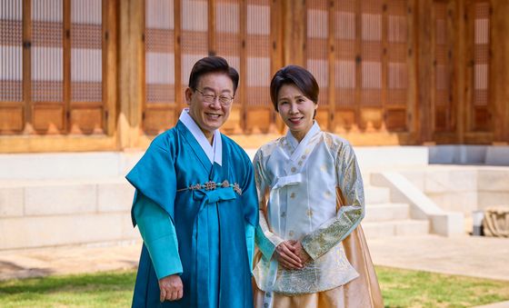 이재명 대통령·김혜경 여사, 추석 명절 인사