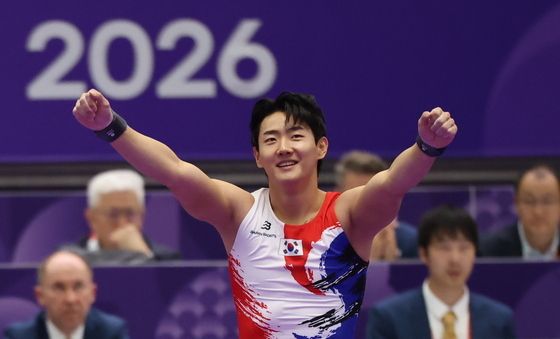 환호하는 김재호
