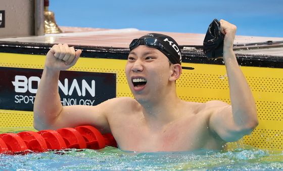 환호하는 조성재, 기쁨의 동메달