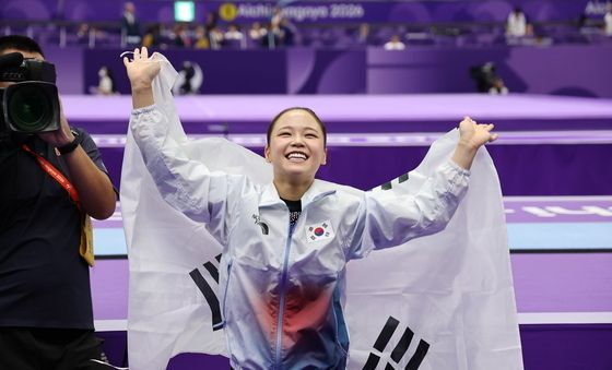 금메달 여서정, 8년 만에 아시아 정상