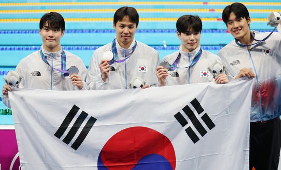 대한민국 남자 400m 계영 값진 은메달