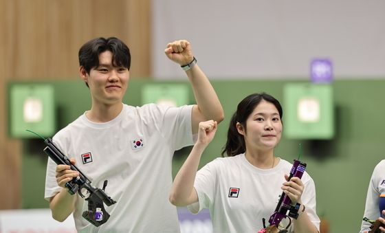 홍수현·추가은, 공기권총 혼성 은메달