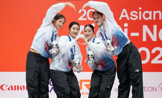 펜싱 에페 여자 단체전 은메달, '하트'