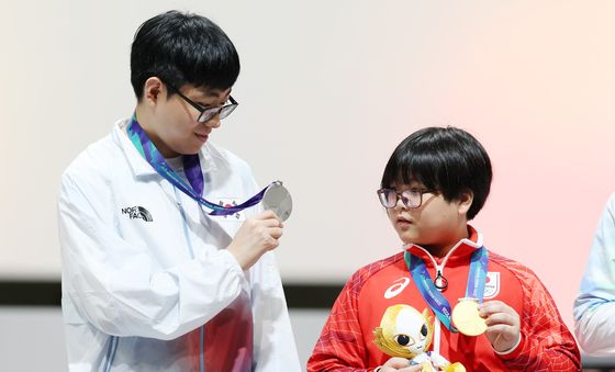 형제 같은 한일 뿌요뿌요 샛별들