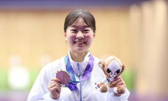 김지은, 사격 50m 소총 3자세 동메달 '미소'