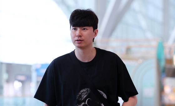 공항 도착한 이현중
