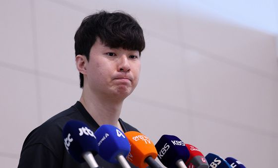 질문 듣는 이현중