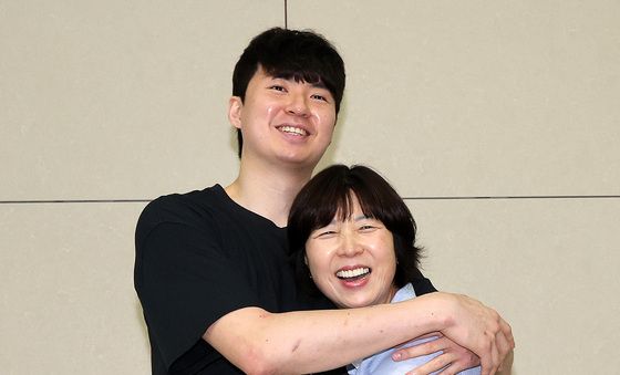 이현중, 엄마 응원 받으며 포틀랜드로