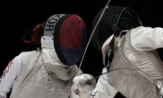 한·일, 펜싱 여자 플뢰레 단체전 결승 승부