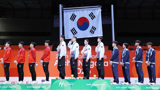 사브르 남자 대표팀, 시상대 가장 높은 곳으로
