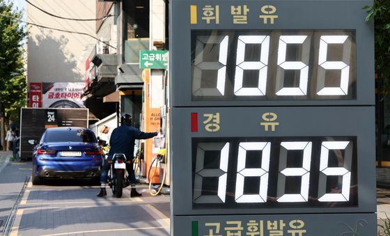 전국 휘발유 1858원⋯정부 가격 조치에 19주 연속 하락