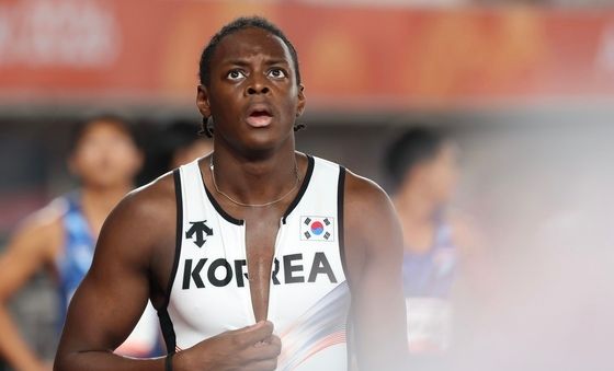 아쉬워하는 비웨사