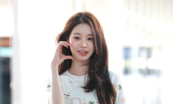 장원영, 사랑스러운 디올 공주님