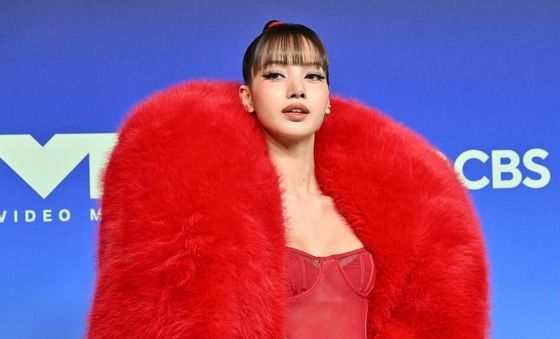 '아시아 솔로 최초' 블랙핑크 리사, MTV VMA '베스트 팝' 수상