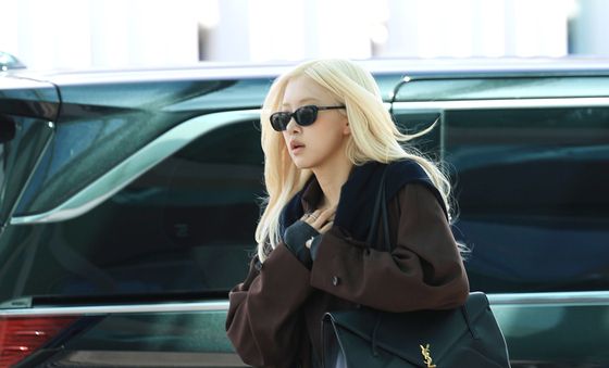 블랙핑크 로제, 공항 포착