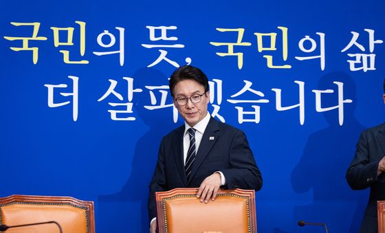 추석 민심 듣고 돌아온 김민석 민주당 대표