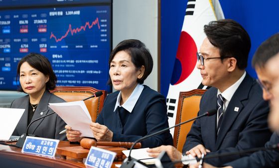 발언하는 최민희 민주당 최고위원