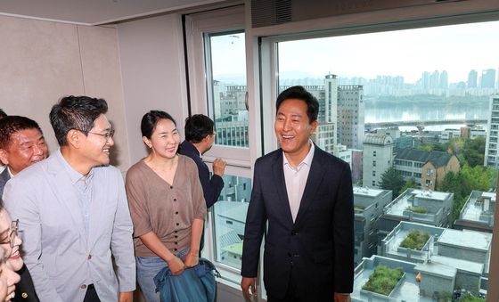오세훈, 모아주택 1호 사업지 찾아 현장 행보