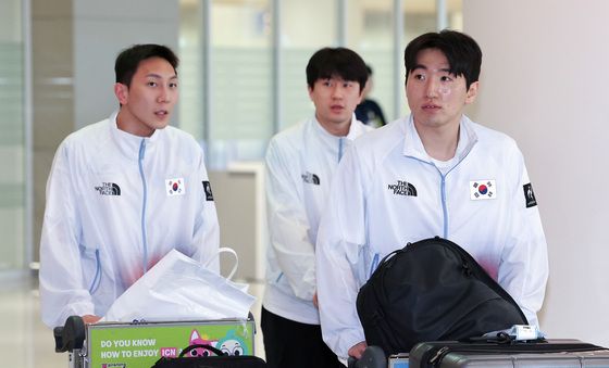 귀국하는 펜싱 남자 에페 대표팀